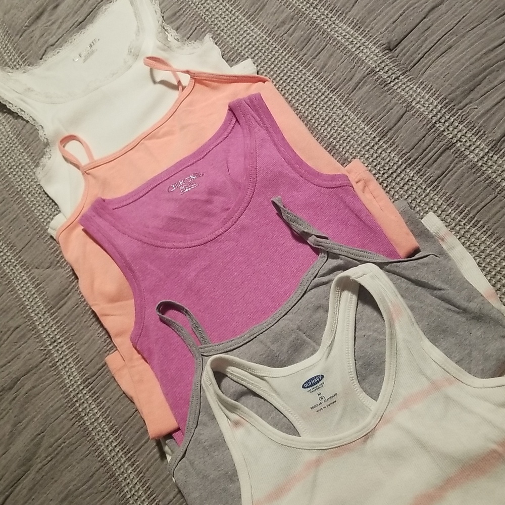 Girls bundle of tank tops